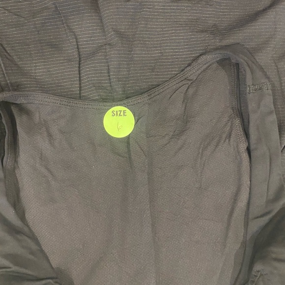 Lululemon Athletica Active Tank Top Racerback Form-Fitting Breathable Black W 6 - Picture 3 of 4